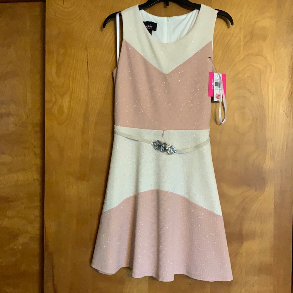New by and by girl girls dress size 14. Pink and cream with cute belt